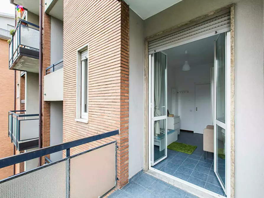 Immagine 10 di Camera in affitto  in Via dei Mandorli a Buccinasco