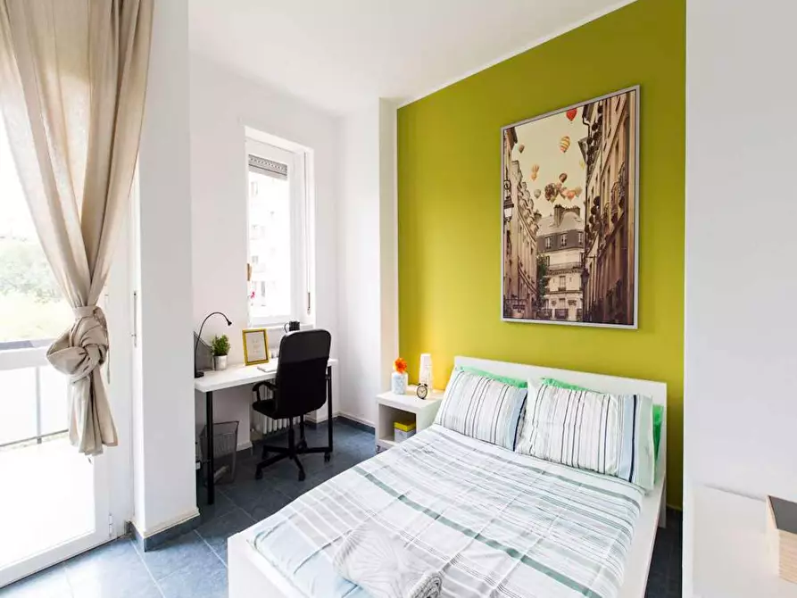 Immagine 1 di Camera in affitto  in Via dei Mandorli a Buccinasco