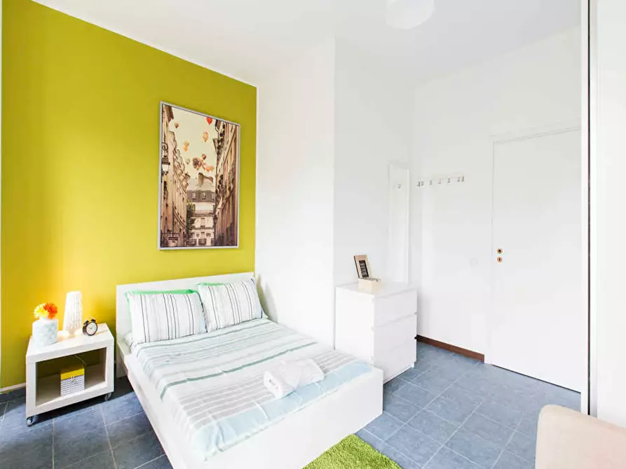 Immagine 1 di Camera in affitto  in Via dei Mandorli a Buccinasco