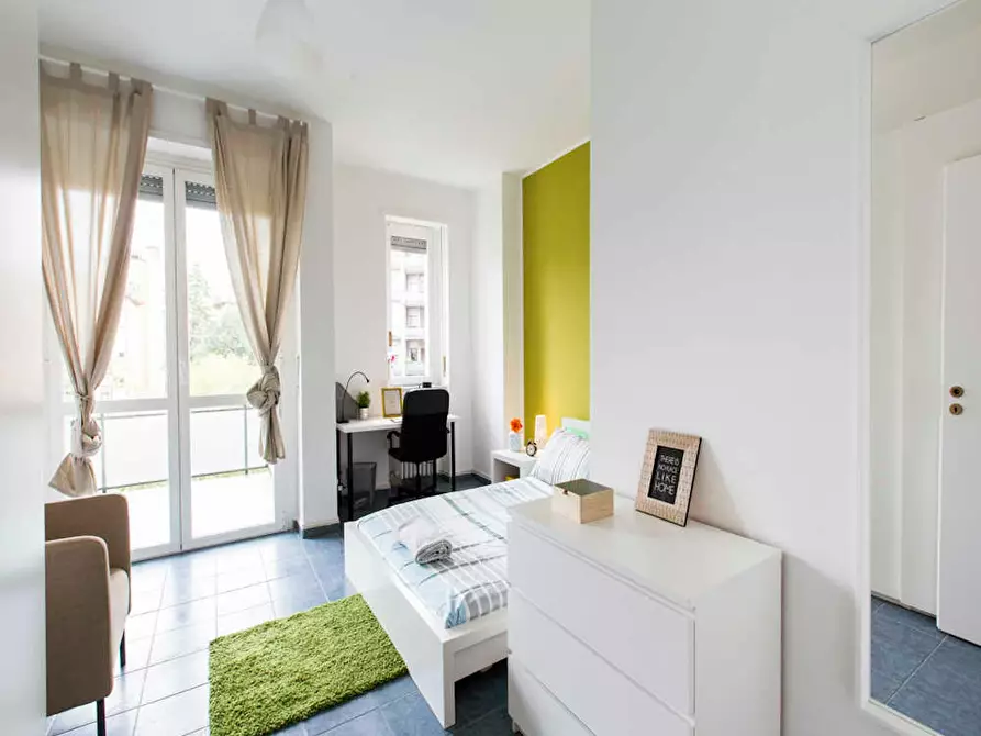 Immagine 4 di Camera in affitto  in Via dei Mandorli a Buccinasco