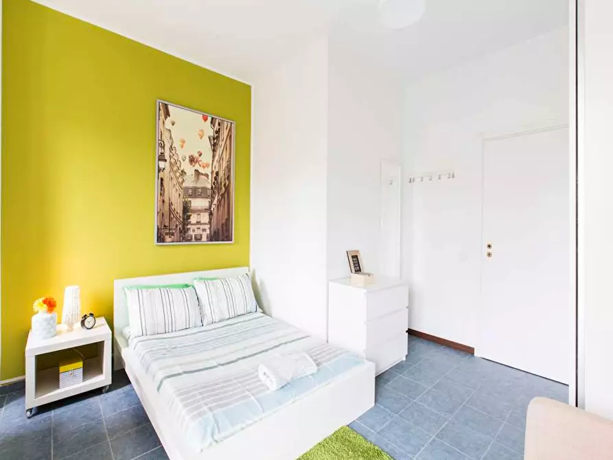 Immagine 3 di Camera in affitto  in Via dei Mandorli a Buccinasco