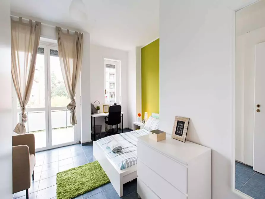 Immagine 4 di Camera in affitto  in Via dei Mandorli a Buccinasco