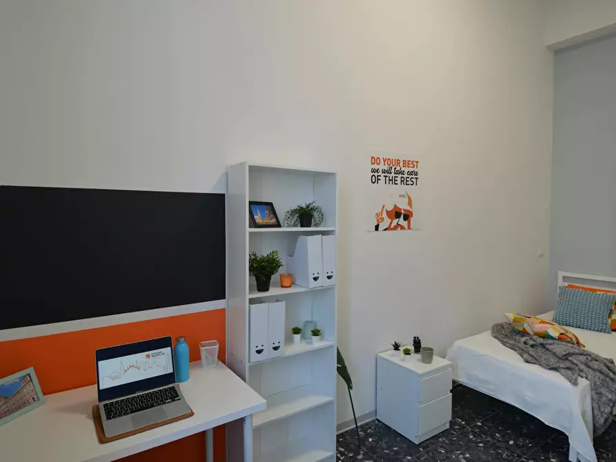 Immagine 2 di Camera in affitto  in Vicolo Franco Villa a Reggio Nell'emilia