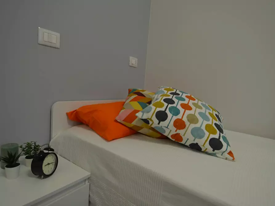 Immagine 2 di Camera in affitto  in Vicolo Franco Villa a Reggio Nell'emilia