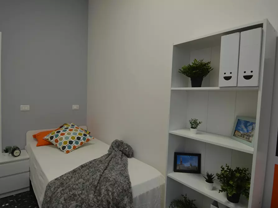 Immagine 1 di Camera in affitto  in Vicolo Franco Villa a Reggio Nell'emilia