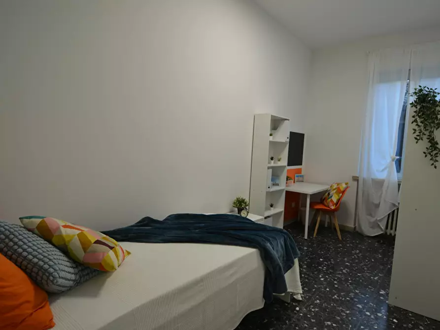 Immagine 4 di Camera in affitto  in Vicolo Franco Villa a Reggio Nell'emilia