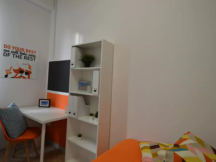 Immagine 2 di Camera in affitto  in Vicolo Franco Villa a Reggio Nell'emilia