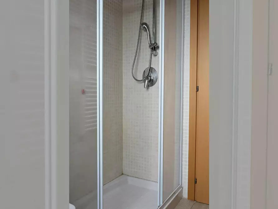 Immagine 9 di Camera condivisa in affitto  in Viale dell'Innovazione a Milano