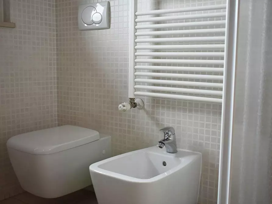 Immagine 10 di Camera condivisa in affitto  in Viale dell'Innovazione a Milano