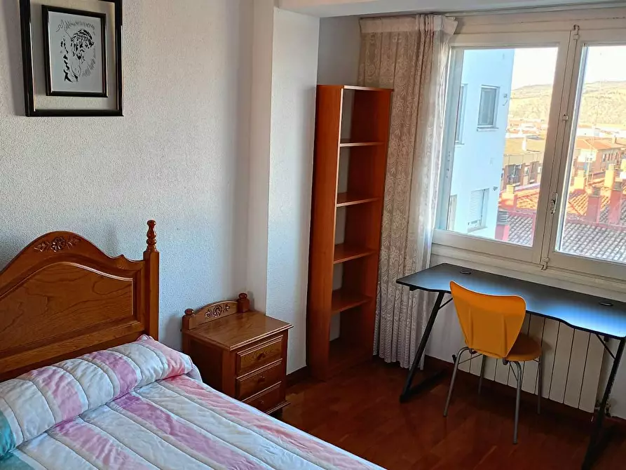 Immagine 2 di Camera in affitto  in Avenida de la Paz a Logroño