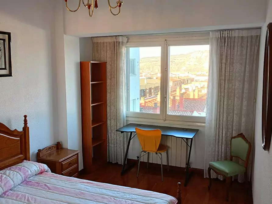 Immagine 1 di Camera in affitto  in Avenida de la Paz a Logroño