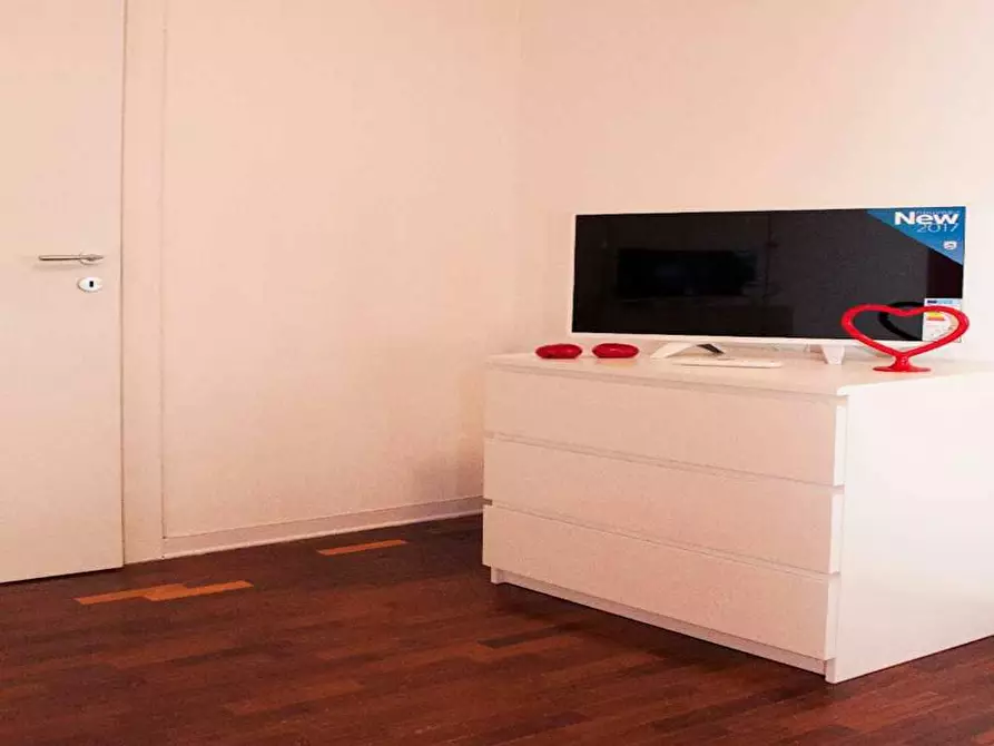 Immagine 7 di Camera in affitto  in Via Andrea Costa a Milano