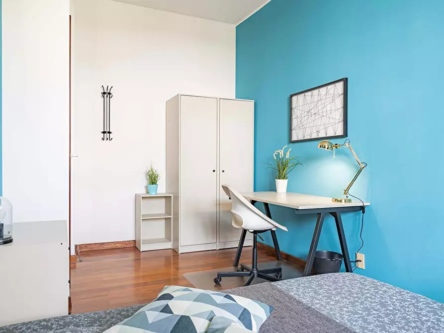 Immagine 4 di Camera in affitto  in Via Giovanni Battista Morgagni a Milano