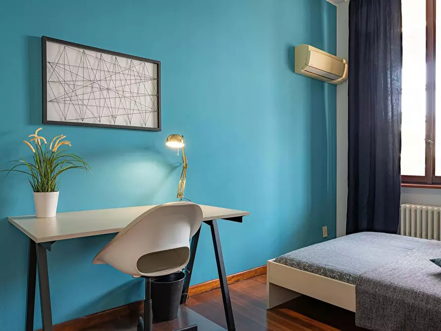 Immagine 5 di Camera in affitto  in Via Giovanni Battista Morgagni a Milano