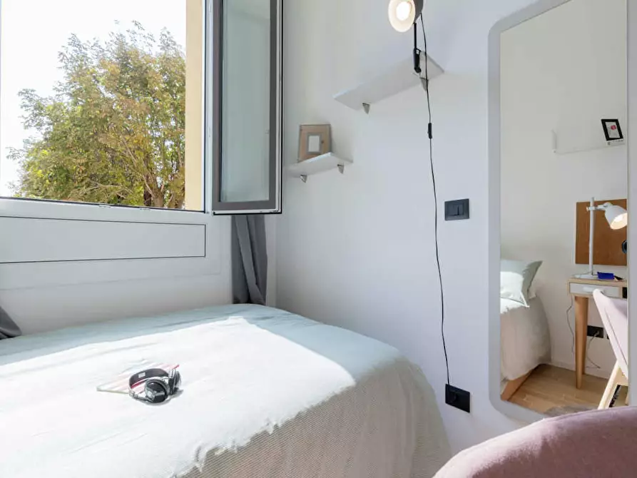 Immagine 1 di Camera in affitto  in Via Padova a Torino