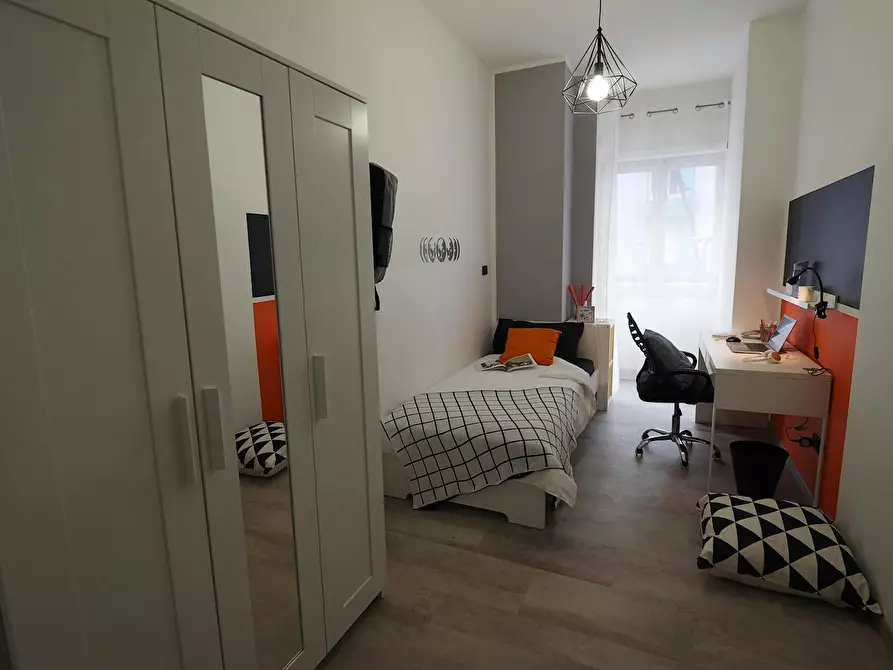 Immagine 4 di Camera in affitto  in Via Pietro Giuria a Torino