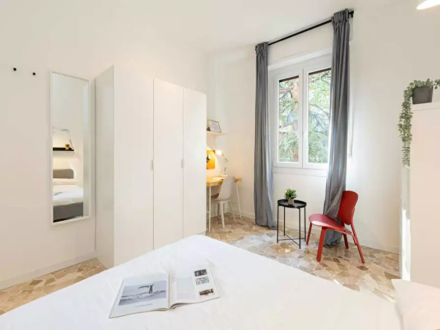 Immagine 6 di Camera in affitto  in Largo Cavalieri di Malta a Milano