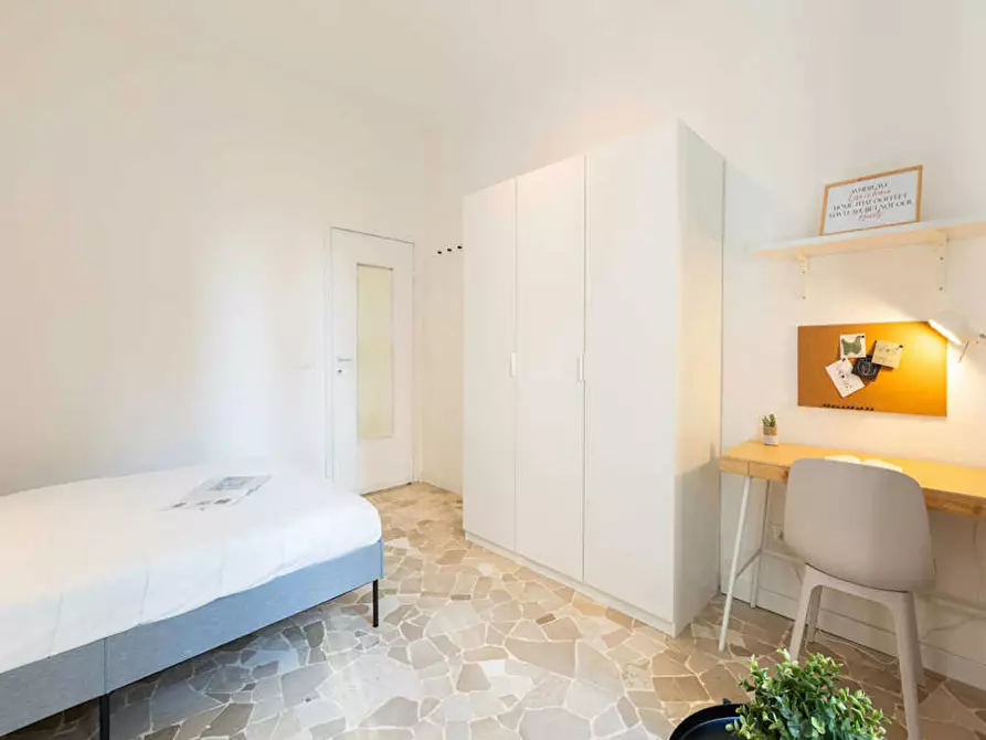 Immagine 4 di Camera in affitto  in Largo Cavalieri di Malta a Milano