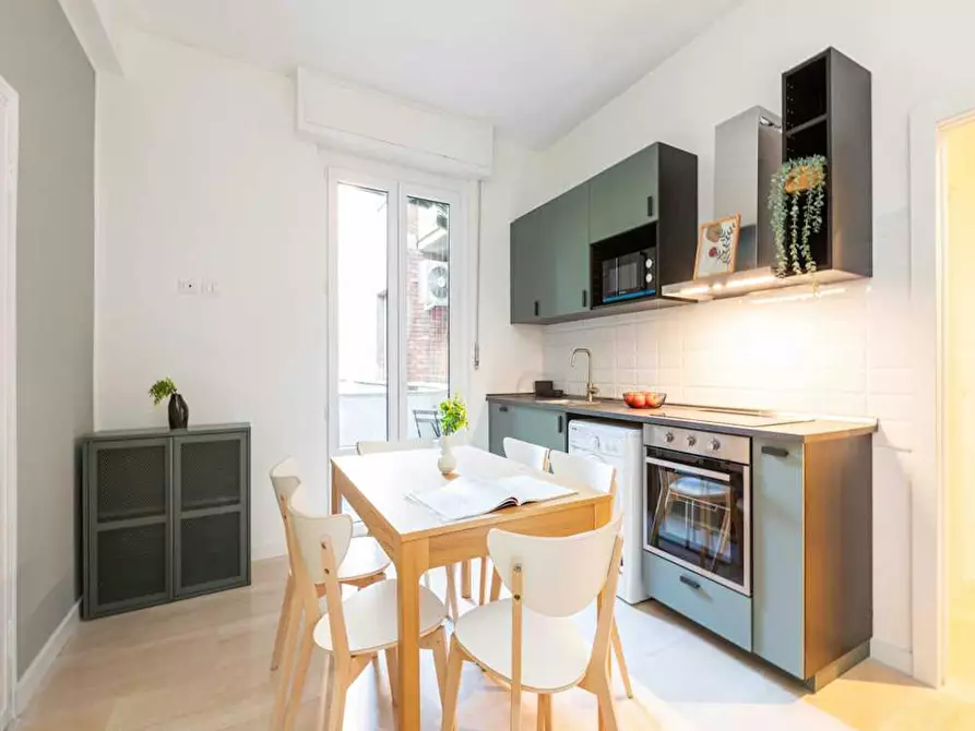 Immagine 5 di Camera in affitto  in Largo Cavalieri di Malta a Milano