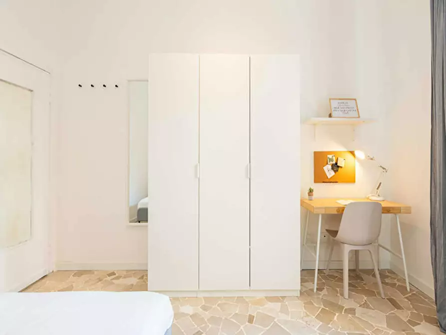 Immagine 8 di Camera in affitto  in Largo Cavalieri di Malta a Milano