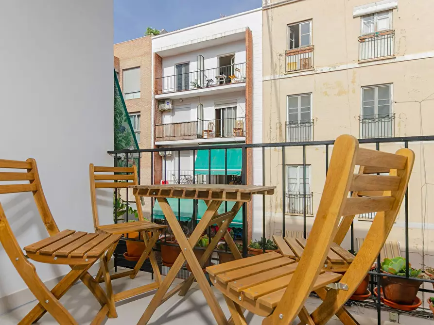 Immagine 9 di Appartamento in affitto  in Carrer de Vilafermosa a Valencia