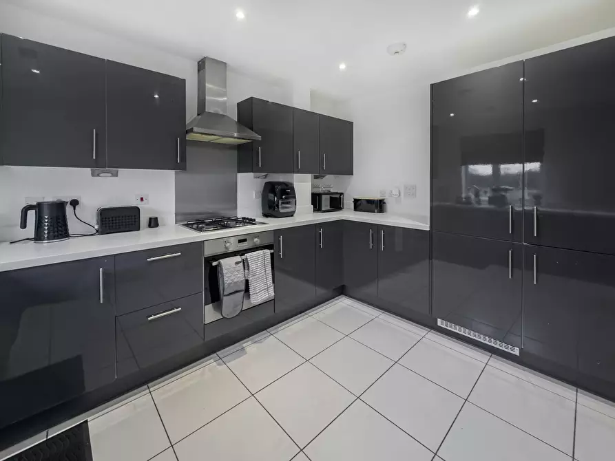 Immagine 2 di Casa indipendente in affitto  in College Row a Ashford