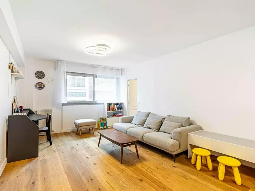 Immagine 1 di Appartamento in affitto  in Rue Beffroy a Neuilly-sur-Seine