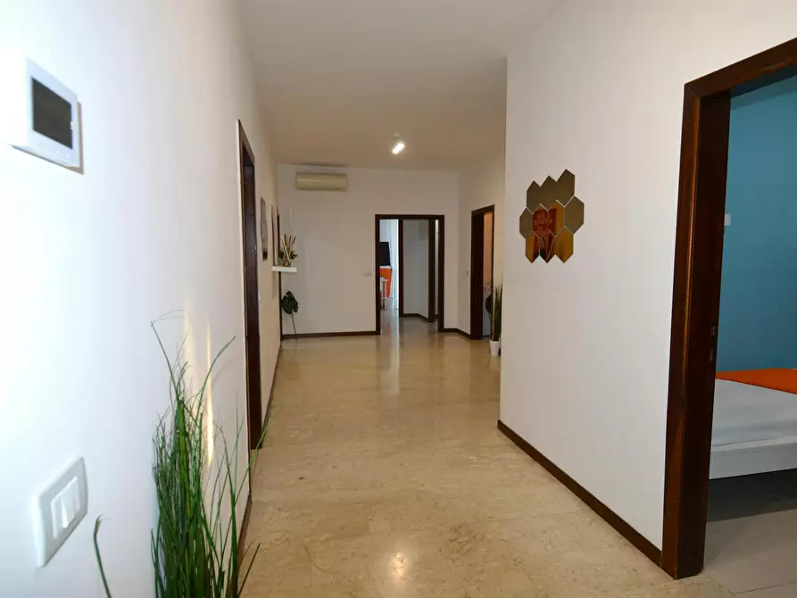 Immagine 10 di Camera in affitto  in Via Marzabotto a Modena