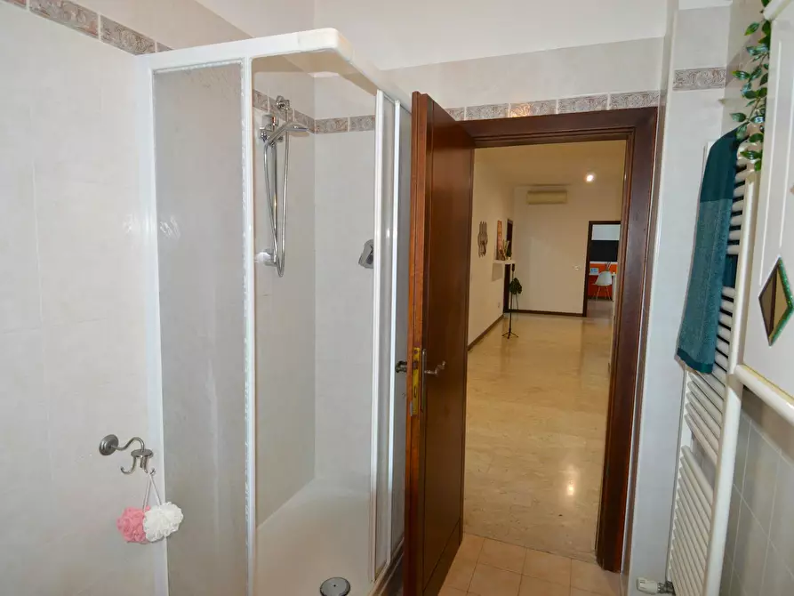 Immagine 9 di Camera in affitto  in Via Marzabotto a Modena