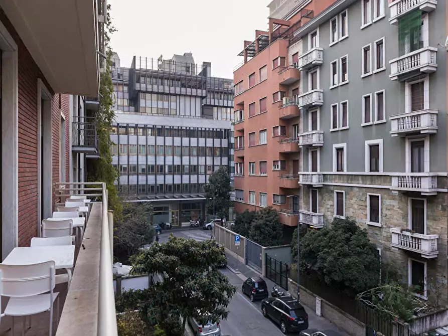 Immagine 10 di Camera in affitto  in Via Giulio Tarra a Milano