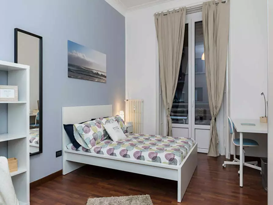 Immagine 3 di Camera in affitto  in Via Giulio Tarra a Milano