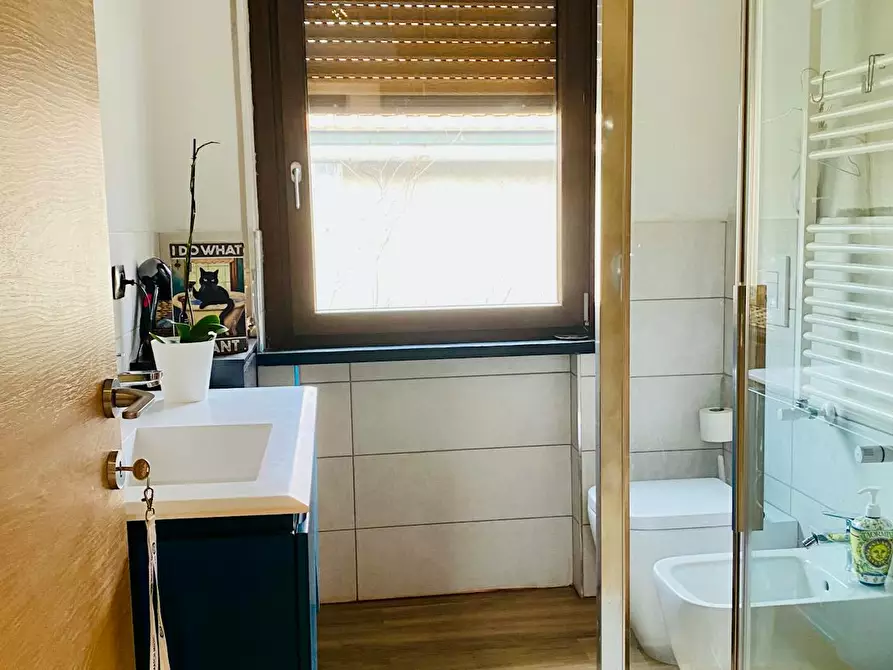 Immagine 7 di Camera in affitto  in Via Sesto Calende a Milano