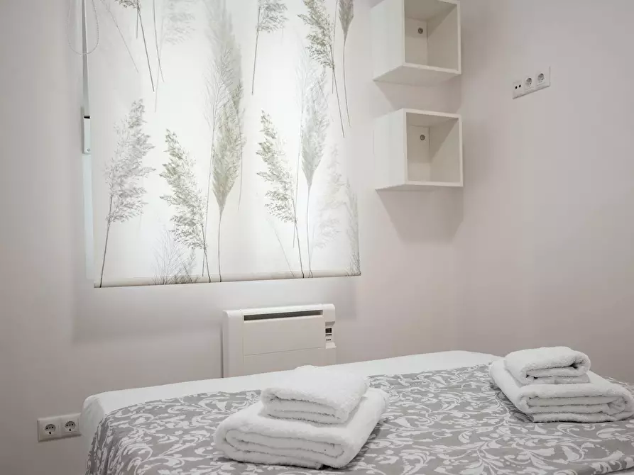 Immagine 10 di Appartamento in affitto  in Calle de Valverde a Madrid