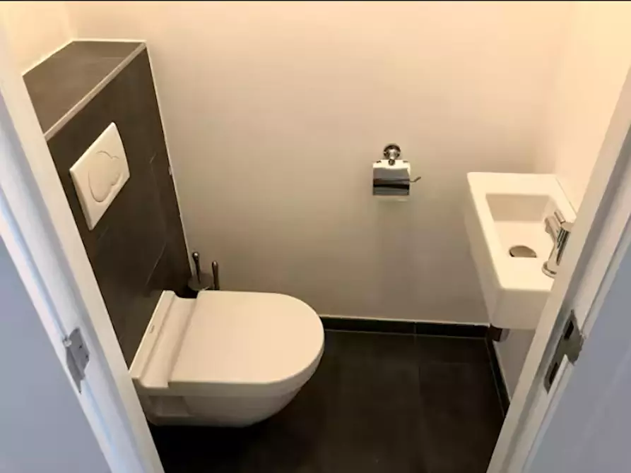 Immagine 10 di Appartamento in affitto  in Rue aux Fleurs a Bruxelles