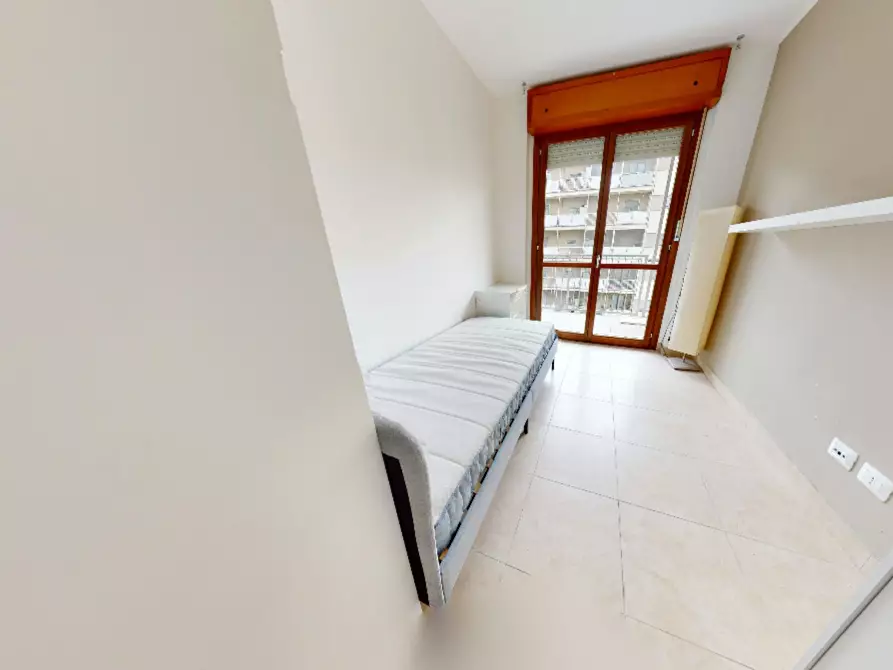 Immagine 3 di Camera in affitto  in Via Jan Palach a Milano