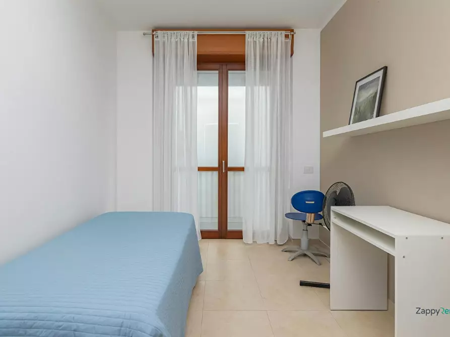 Immagine 1 di Camera in affitto  in Via Jan Palach a Milano