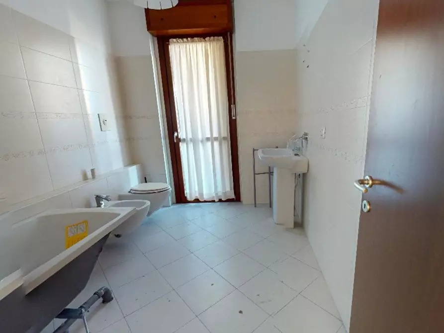 Immagine 10 di Camera in affitto  in Via Jan Palach a Milano