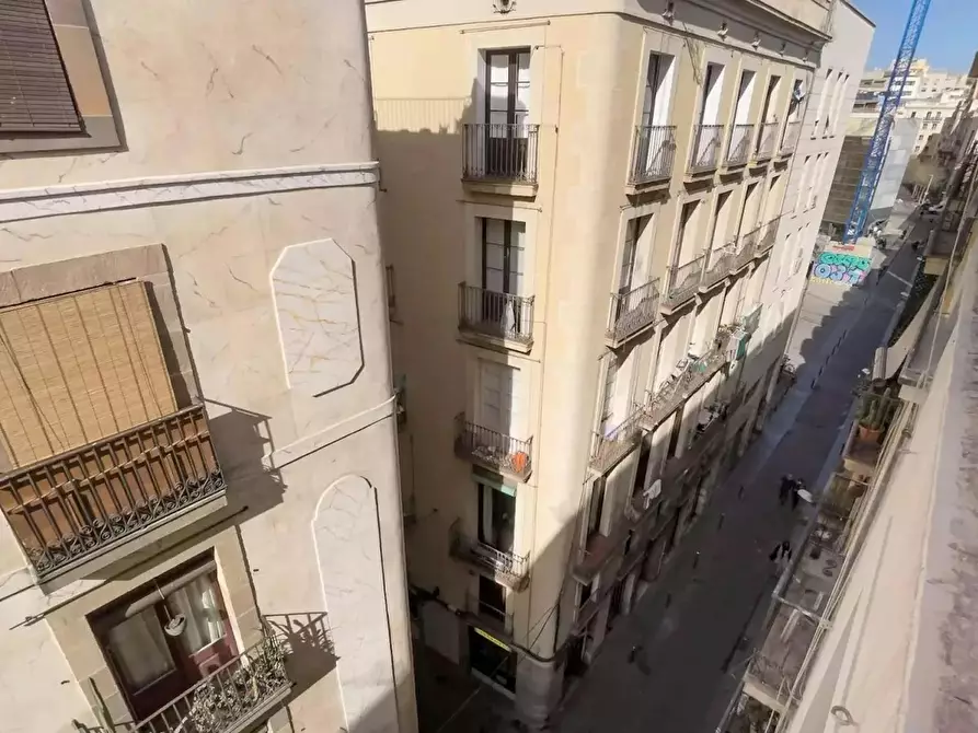 Immagine 6 di Camera in affitto  in Carrer de Valldonzella a Barcelona