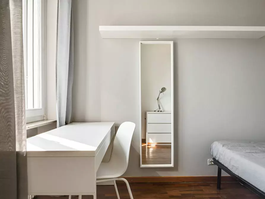 Immagine 2 di Camera in affitto  in Piazza Umanitaria a Milano