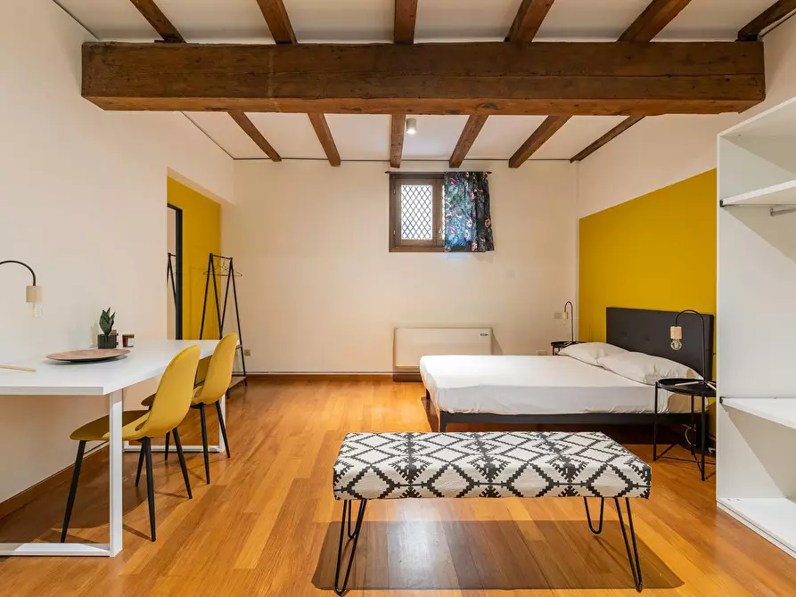 Immagine 3 di Appartamento in affitto  in Strada Maggiore a Bologna