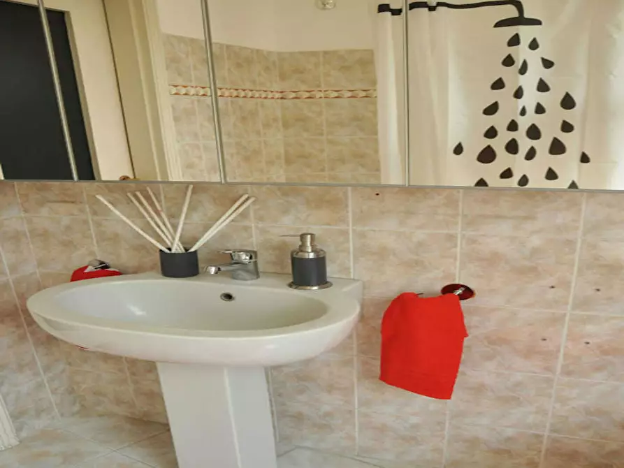 Immagine 10 di Camera in affitto  in Via Carlo Pisacane a Milano