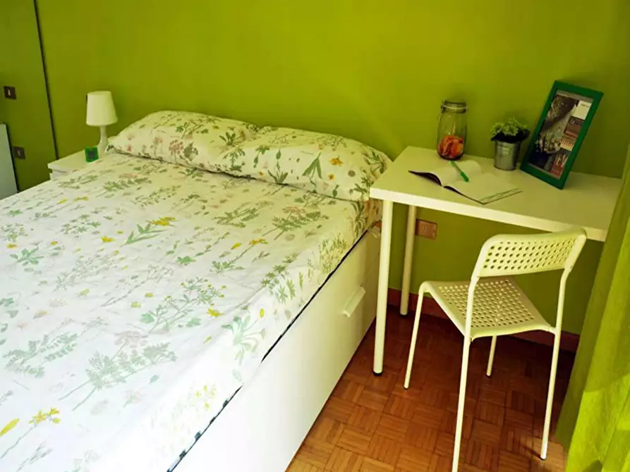 Immagine 3 di Camera in affitto  in Via Carlo Pisacane a Milano