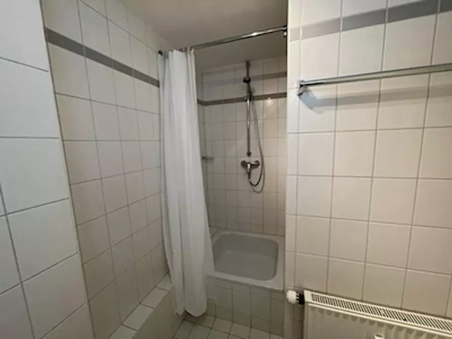 Immagine 9 di Appartamento in affitto  in Blumenberger Straße a Magdeburg