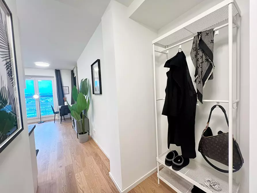 Immagine 6 di Appartamento in affitto  in Lucy-Borchardt-Straße a Hamburg Hamburg-Altstadt