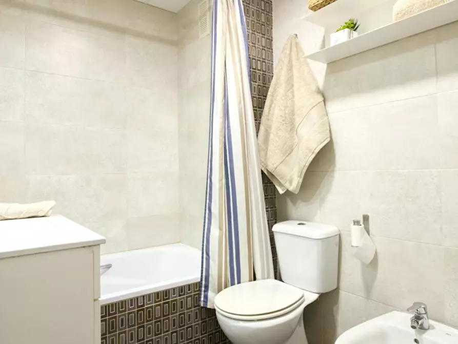 Immagine 7 di Camera in affitto  in Calle de Jorge Cocci a Zaragoza