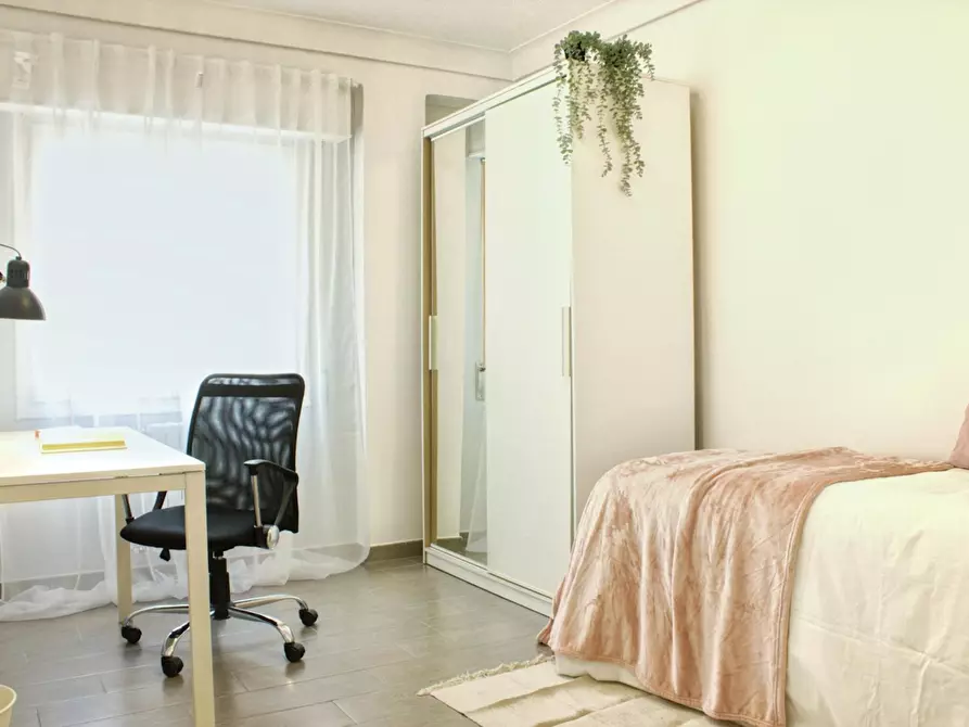 Immagine 3 di Camera in affitto  in Calle de Jorge Cocci a Zaragoza