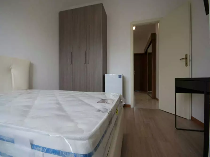 Immagine 5 di Camera in affitto  in Via Adeodato Ressi a Milano