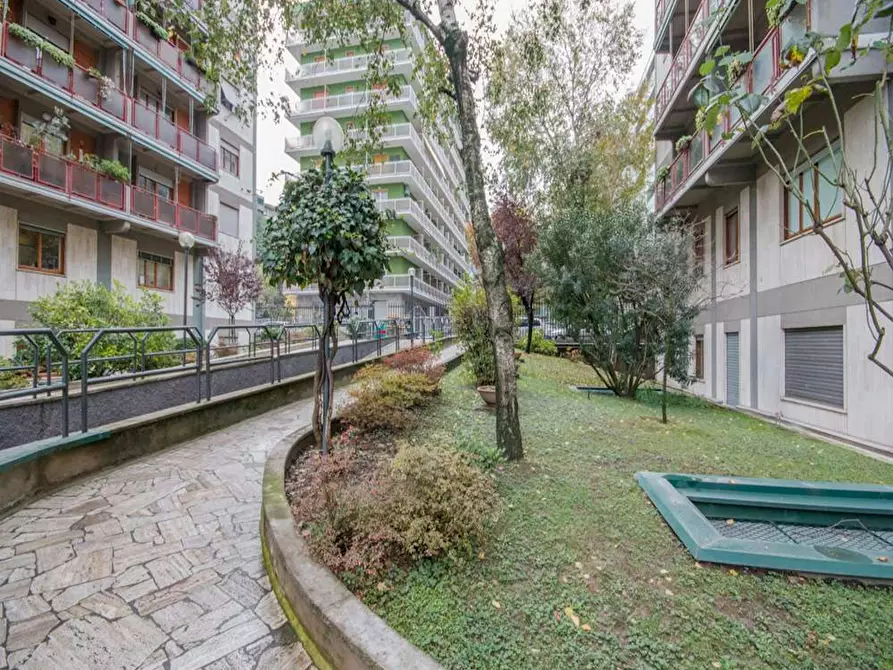 Immagine 6 di Camera in affitto  in Via Adeodato Ressi a Milano