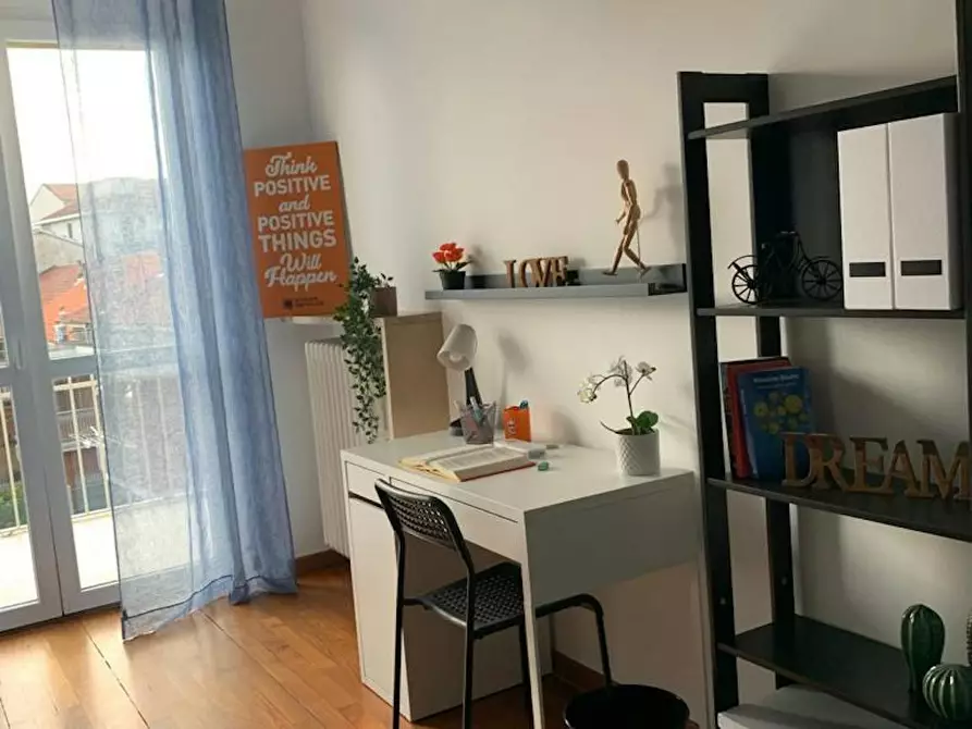 Immagine 4 di Camera in affitto  in Via Piobesi a Torino