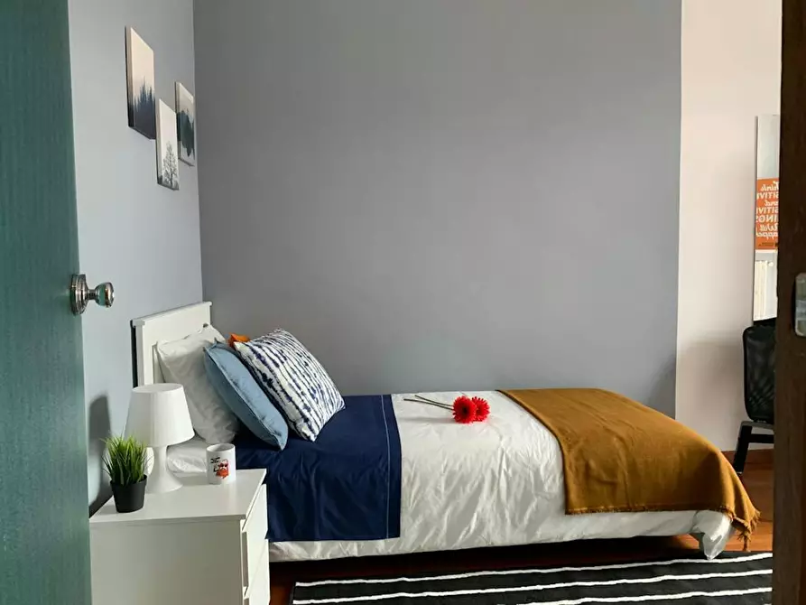 Immagine 2 di Camera in affitto  in Via Piobesi a Torino